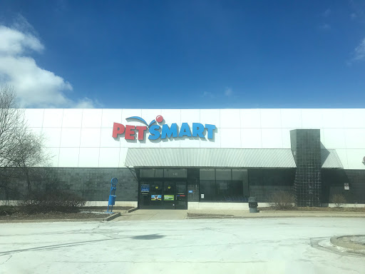 Pet Supply Store «PetSmart», reviews and photos, 140 Barrington Rd, Schaumburg, IL 60194, USA