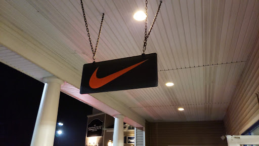 Sporting Goods Store «Nike Factory Store», reviews and photos, 1 Outlet Blvd #600, Wrentham, MA 02093, USA