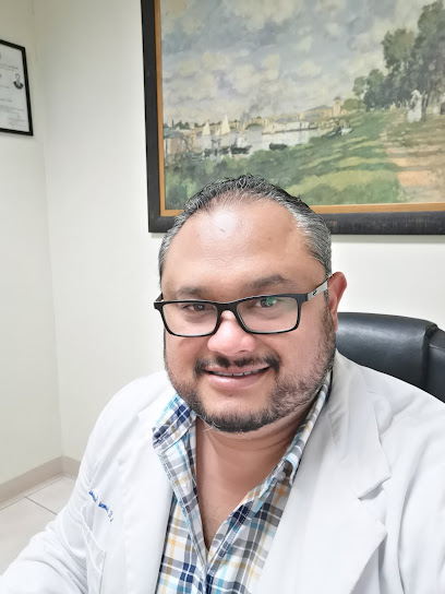 Dr. Victor Ramos Carmona, Ortopedista
