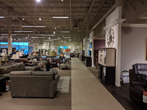 Furniture Store «Art Van Furniture - Auburn Hills», reviews and photos, 4612 Baldwin Rd, Auburn Hills, MI 48326, USA