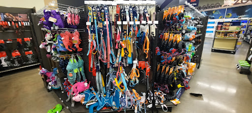 Pet Supply Store «Petco Animal Supplies», reviews and photos, 1419 Towne Square Blvd NW, Roanoke, VA 24019, USA