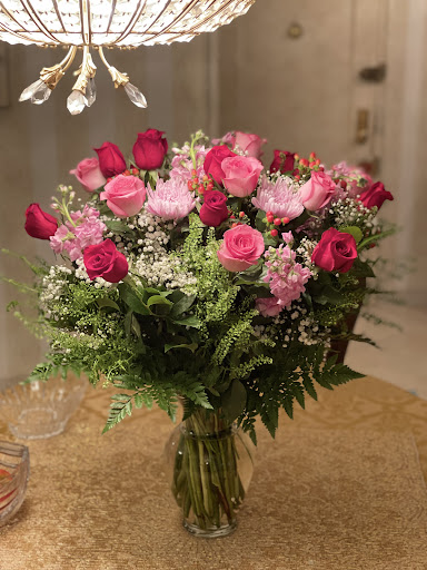 Florist «Creative Florist», reviews and photos, 93-01 63rd Dr, Rego Park, NY 11374, USA