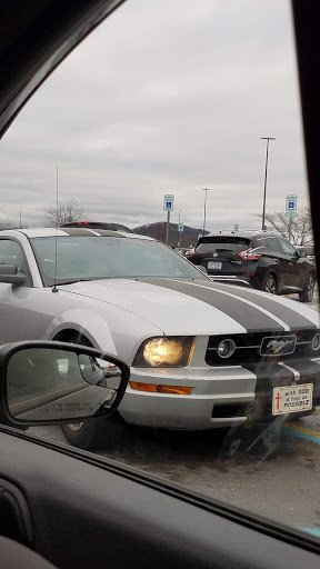 Shopping Mall «Highlands Square Shopping Center», reviews and photos, 250 Highlands Square Dr, Hendersonville, NC 28792, USA