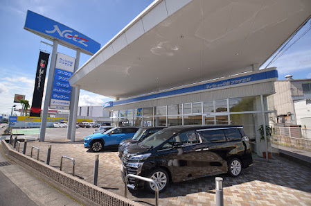 ネッツトヨタ中部 プラザ三好 日本、〒470-0206 愛知県みよし市莇生町原１５−１ ネッツトヨタ中部 プラザ三好