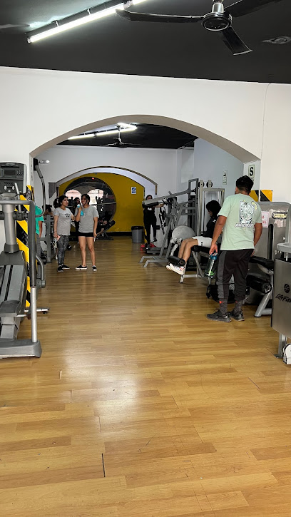 Gym Full Form - Jirón Bolognesi 227, Trujillo 13001, Peru