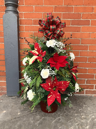 Florist «The Enchanted Florist», reviews and photos, 109 Public Sq, Lagrange, OH 44050, USA