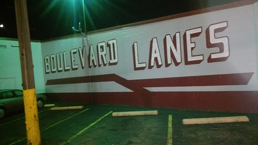 Bowling Alley «Boulevard Lanes», reviews and photos, 818 Emerson Ave, Dover, OH 44622, USA