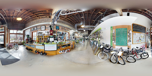 Bicycle Store «Des Moines Bicycle Collective», reviews and photos