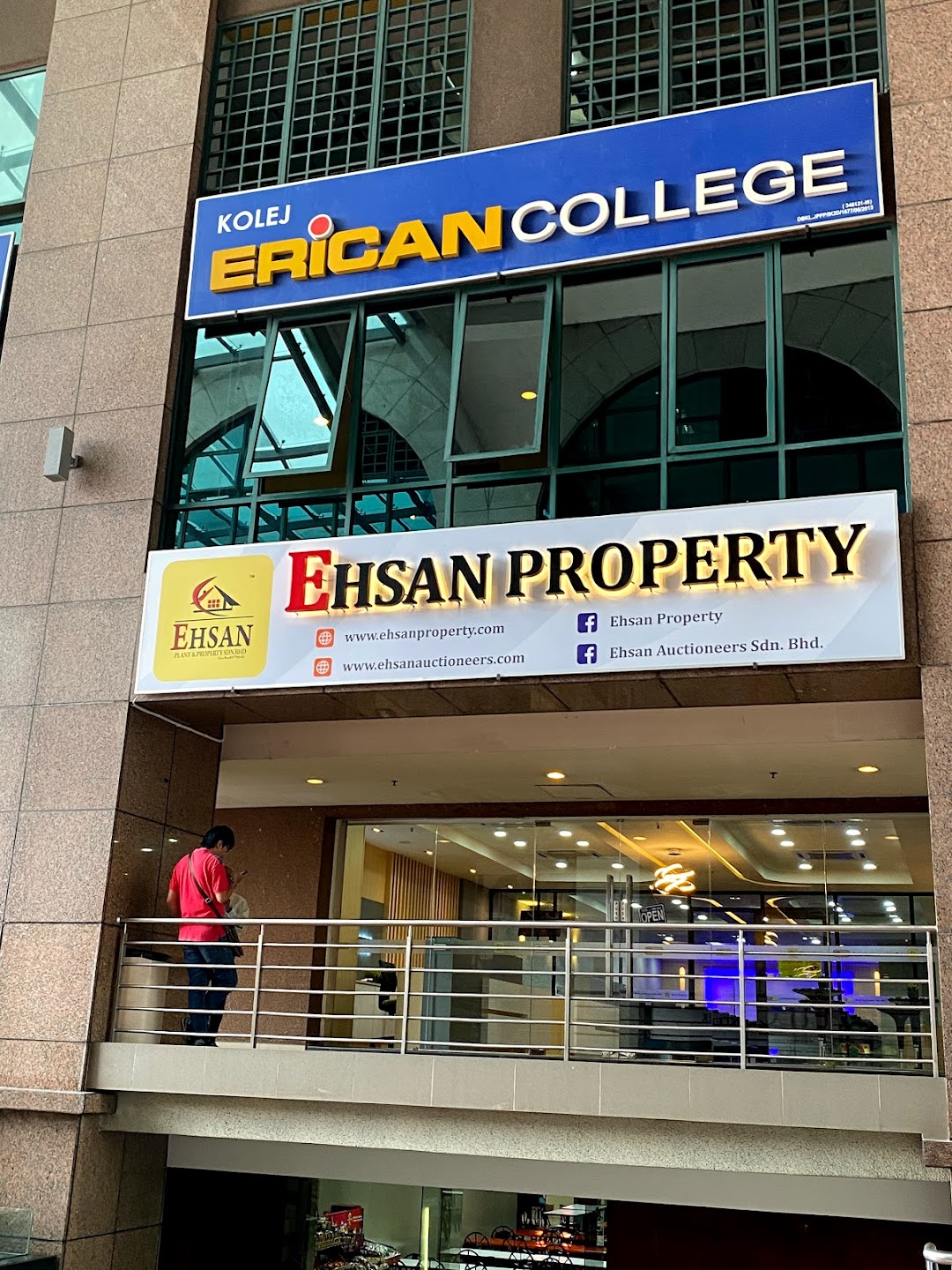 Ehsan Auctioneers