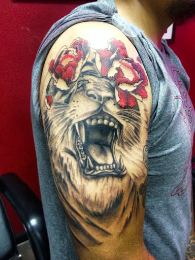 Tattoo Shop «The Experience Ink Tattoo & Smoke Shop», reviews and photos, 15534 Devonshire St, Mission Hills, CA 91345, USA