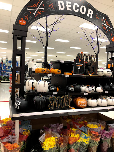 Department Store «Target», reviews and photos, 436 Retail Commons Pkwy, Martinsburg, WV 25403, USA