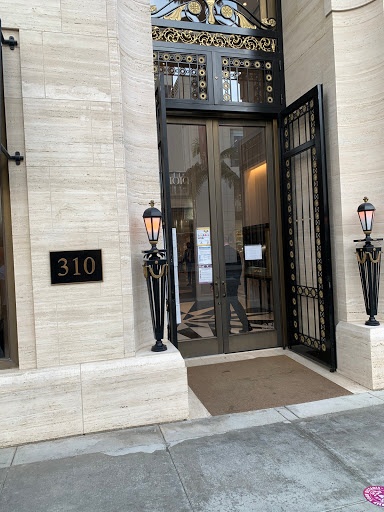 Jewelry Store «Harry Winston», reviews and photos, 310 N Rodeo Dr, Beverly Hills, CA 90210, USA