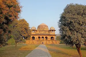 Iftikhar Khan's Tomb image