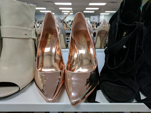 Shoe Store «Marti & Liz», reviews and photos, 1268 Campbell Ln, Bowling Green, KY 42104, USA