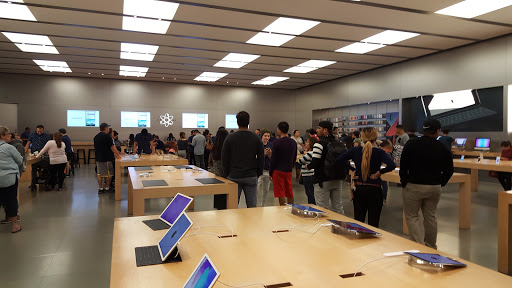 Computer Store «Apple Los Cerritos», reviews and photos, 242 Los Cerritos Center, Cerritos, CA 90703, USA