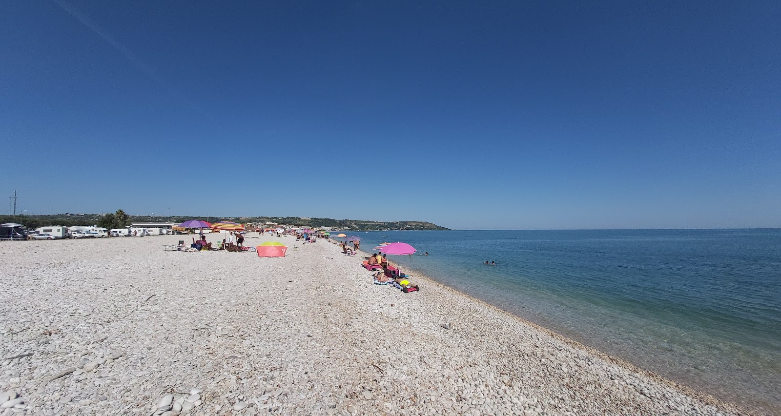 Zdjęcie Spiaggia di Fossacesia Marina z proste i długie