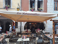 Atmosphère du Restaurant Brasserie Les Retrouvailles à Annecy - n°8