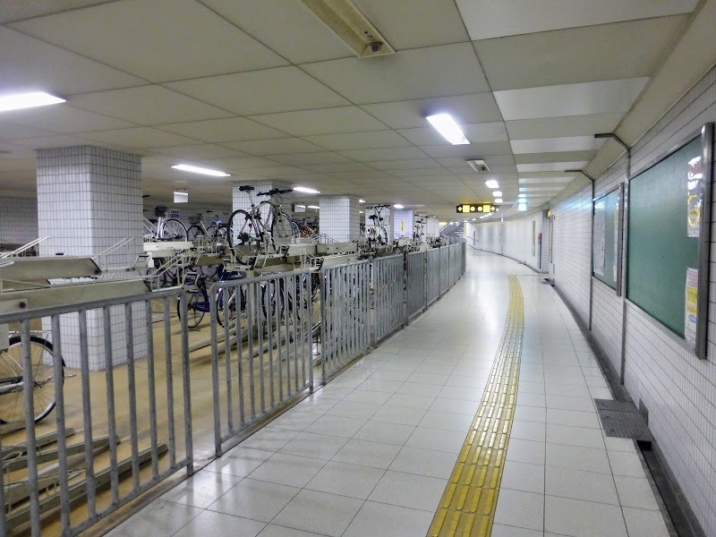 横堤駅有料自転車駐車場