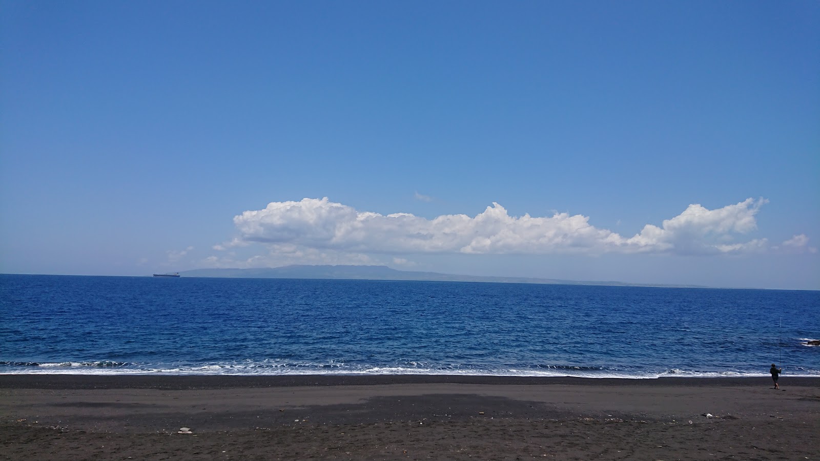 Φωτογραφία του Yeh Malet Beach με επίπεδο καθαριότητας βρώμικος