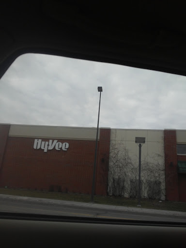 Supermarket «Hy-Vee», reviews and photos, 2323 W Broadway, Council Bluffs, IA 51501, USA