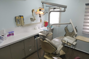 שנאון מרפאת שיניים בע"מ image
