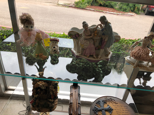 Thrift Store «St Vincent De Paul Society», reviews and photos, 5236 Cedar St, Bellaire, TX 77401, USA