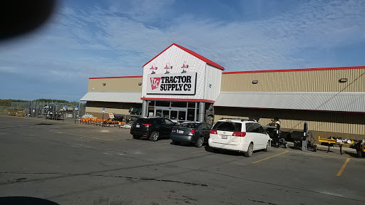 Tractor Supply Co., 337 North St, Houlton, ME 04730, USA, 