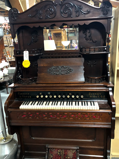 Used Furniture Store «GRQ Used Furniture», reviews and photos, 14129 Kutztown Rd, Fleetwood, PA 19522, USA