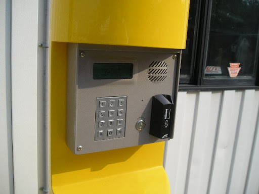 Truck Rental Agency «U-Haul Moving & Storage of Jeffersonville», reviews and photos, 365 Eastern Blvd, Jeffersonville, IN 47130, USA