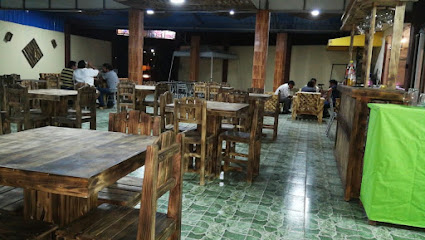 Restaurante Tunari - HR5Q+FR4, Cochabamba, Bolivia