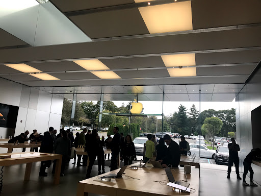 Computer Store «Apple Manhasset», reviews and photos, 1900 Northern Blvd, Manhasset, NY 11030, USA