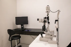 Centre d'Ophtalmologie - RDV Ophtalmologue à Noisy le Grand - Renouvellement d'ordonnance - Consultation d’ophtalmologie image