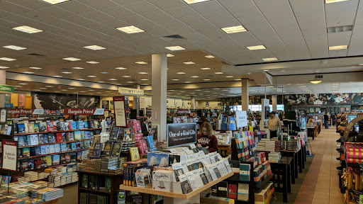 Book Store «Barnes & Noble Booksellers East Brunswick», reviews and photos, 753 New Brunswick Ave, East Brunswick, NJ 08816, USA