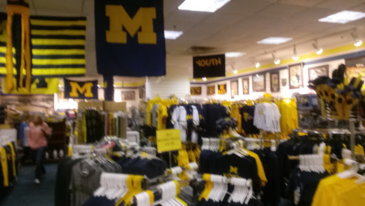 Sportswear Store «The M-Den», reviews and photos, 37538 6 Mile Road, Livonia, MI 48152, USA