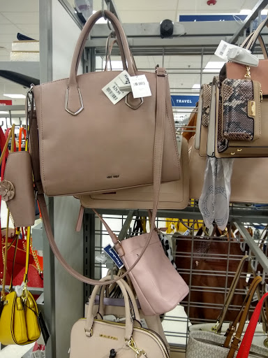 Department Store «Marshalls», reviews and photos, 3850 Mystic Valley Pkwy, Medford, MA 02155, USA