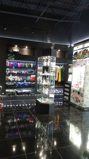 Vaporizer Store «ROCK N ROLL IT SMOKE SHOP AND VAPE SHOP», reviews and photos, 11750 Barker Cypress Rd, Cypress, TX 77433, USA