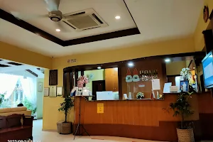 Hong Specialist Orthodontic (Dental) Clinic image