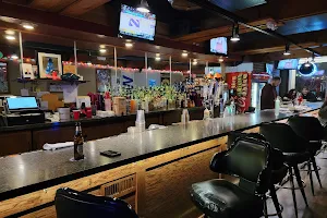 Damon's Sports Bar & Grill image
