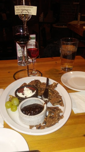 Wine Bar «Wine Guyz», reviews and photos, 122 King St, La Crosse, WI 54601, USA