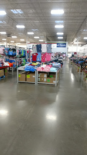 Warehouse club «Sams Club», reviews and photos