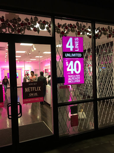 Cell Phone Store «T-Mobile», reviews and photos, 35020 Newark Blvd, Newark, CA 94560, USA