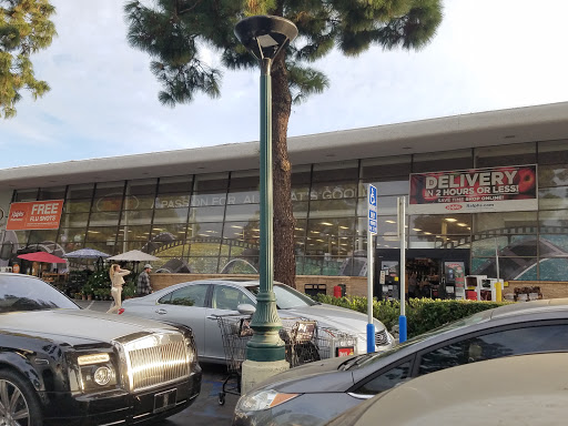 Grocery Store «Ralphs Fresh Fare», reviews and photos, 12842 Ventura Blvd, Studio City, CA 91604, USA