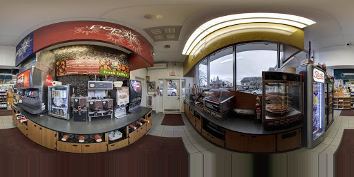 Gas Station «Lake Forest Shell», reviews and photos, 193 E Deerpath Rd, Lake Forest, IL 60045, USA