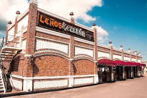 Leños & Carbón image