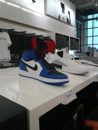 Shoe Store «WSS», reviews and photos, 4430 Holt Blvd, Montclair, CA 91763, USA