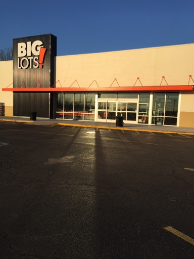 Discount Store «Big Lots», reviews and photos, 888 Green Blvd, Aurora, IN 47001, USA