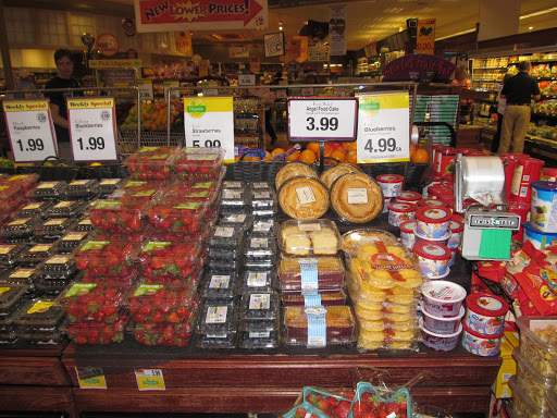 Supermarket «Roche Bros. Mashpee», reviews and photos, 11 Commercial St, Mashpee, MA 02649, USA