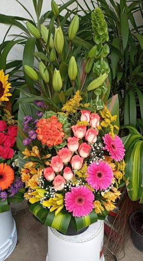 Florería charls florería en  en la zona Plateros