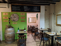 Atmosphère du Restaurant français La Petite Ardoise à Fontainebleau - n°2