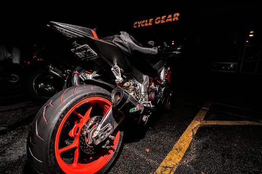 Motorcycle Parts Store «Cycle Gear», reviews and photos, 695 E Golf Rd, Schaumburg, IL 60173, USA